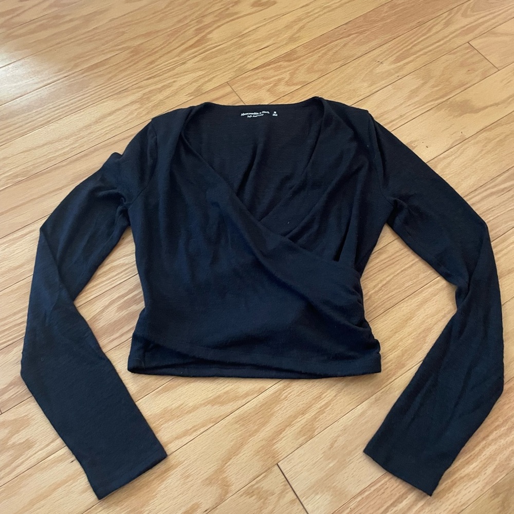 Abercrombie Soft&Cozy Cropped Wrap Long Sleeve